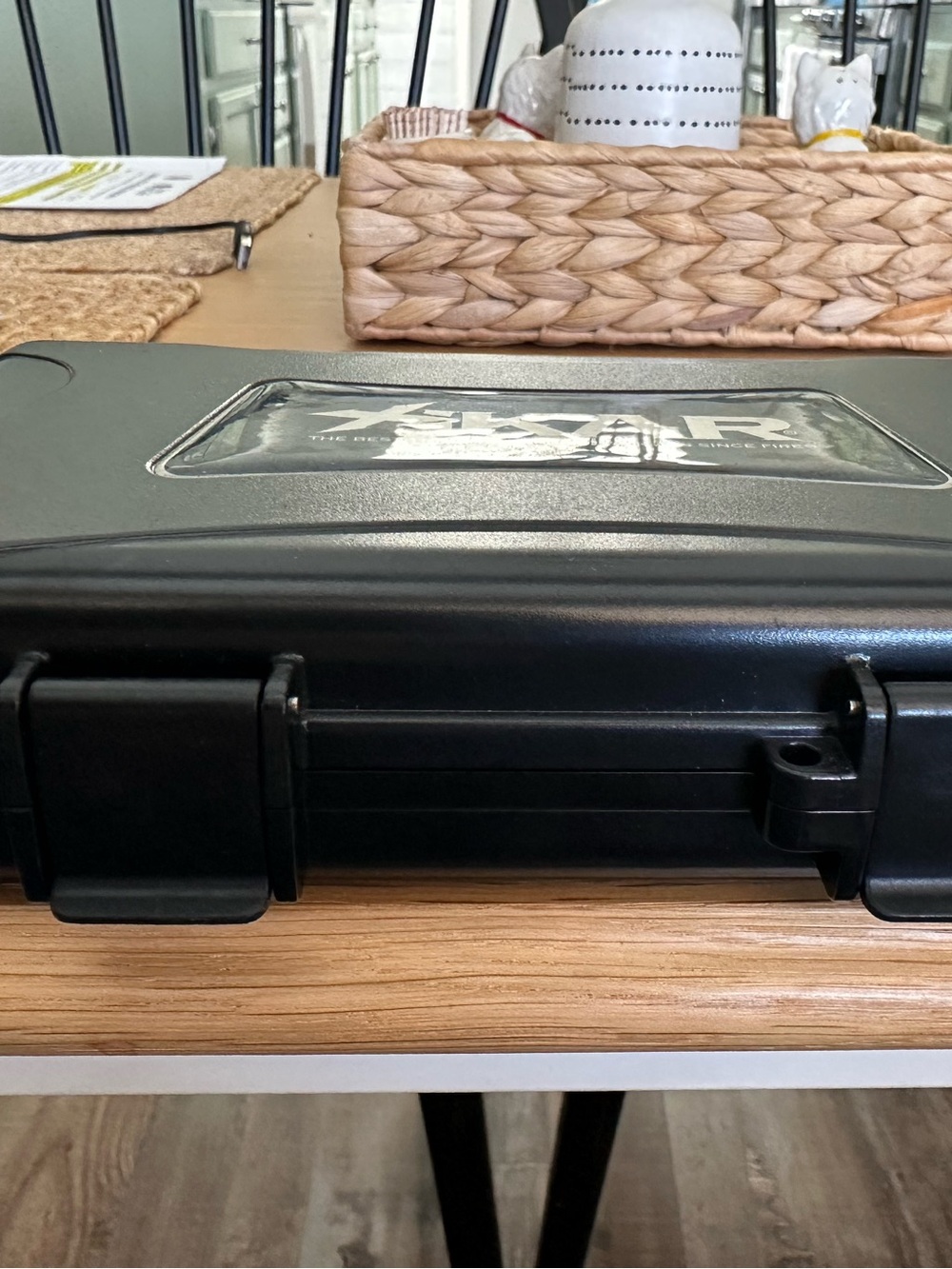 Xikar Black Hard Cigar Case with cigar cutter - Picture 4 of 4